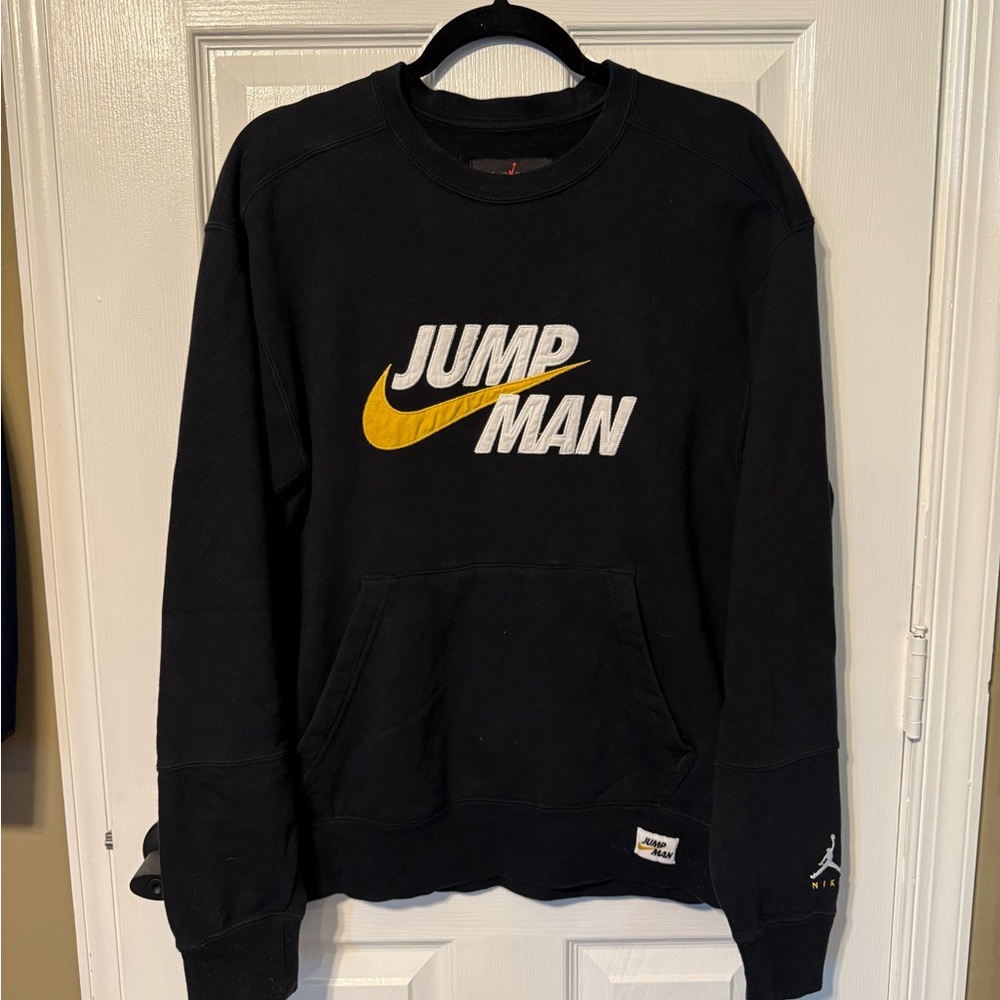 Nike Vintage Jump Man Black and Yellow Crewneck Sweater